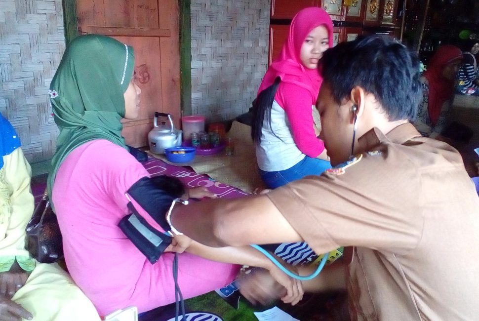 PT Nippon Indosari Corpindo Tbk. Mengadakan Pengobatan Gratis Untuk Warga Lebak Banten