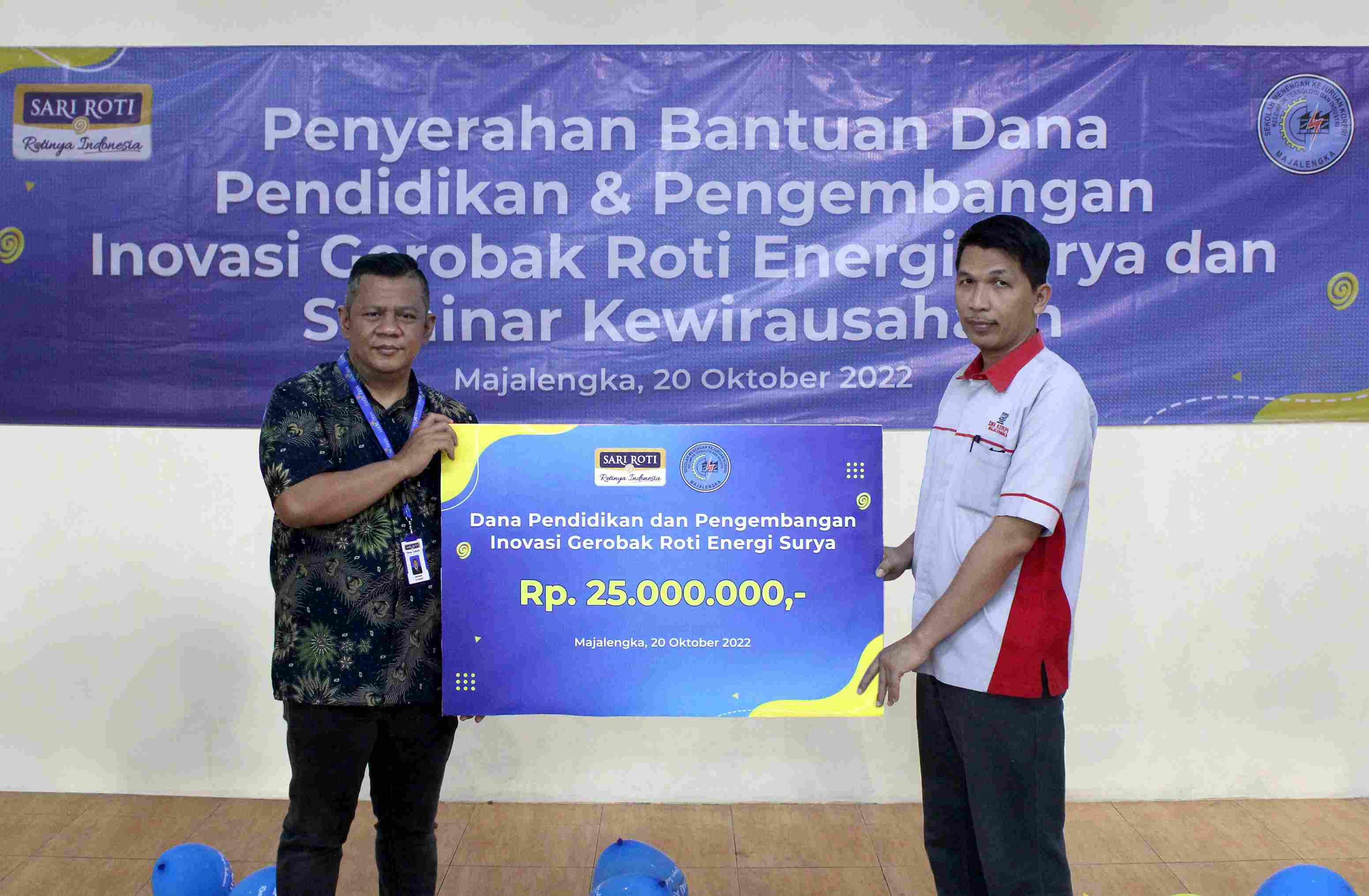 Sari Roti Dukung Inovasi Gerobak Roti Tenaga Surya SMK KORPRI Majalengka